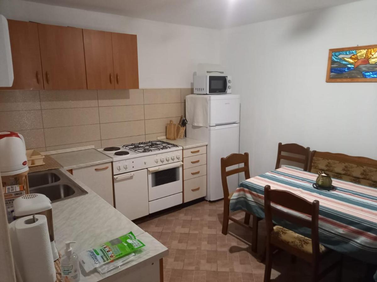 Old Town Apartment Murter Extérieur photo