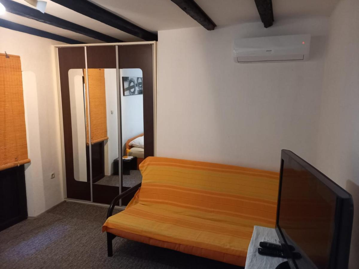 Old Town Apartment Murter Extérieur photo