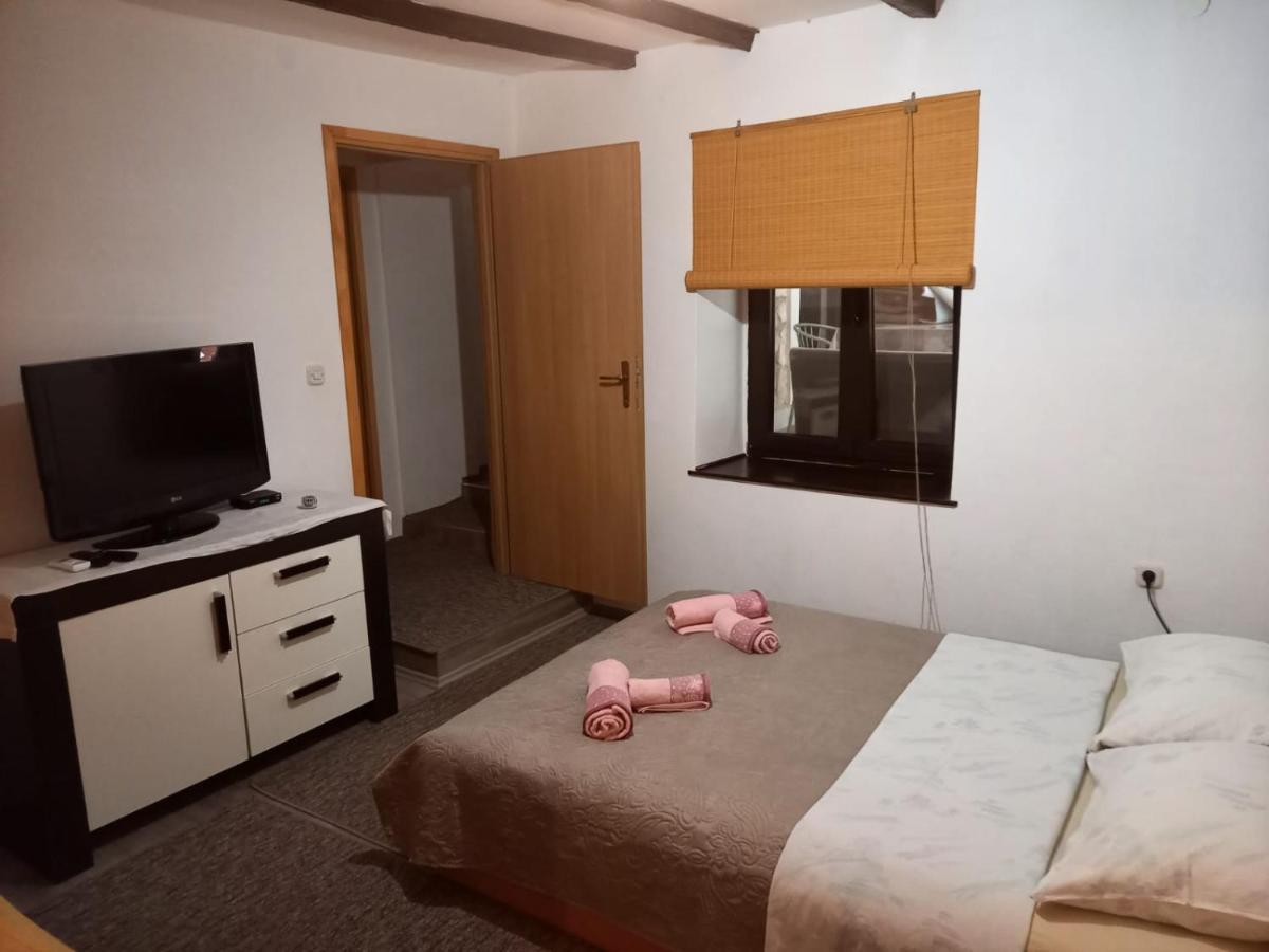 Old Town Apartment Murter Extérieur photo