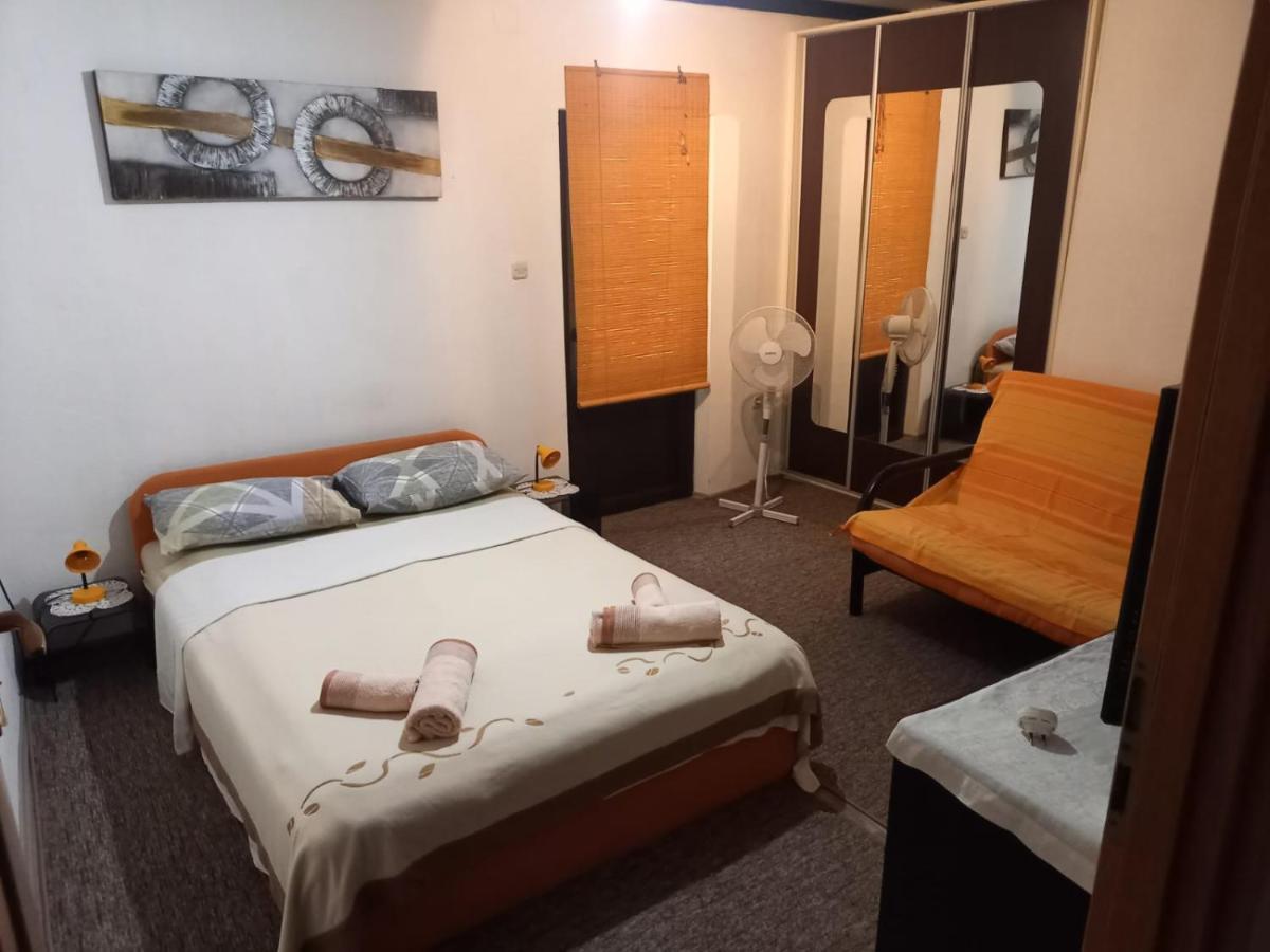 Old Town Apartment Murter Extérieur photo