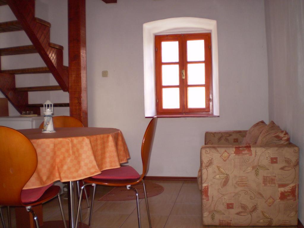 Old Town Apartment Murter Extérieur photo